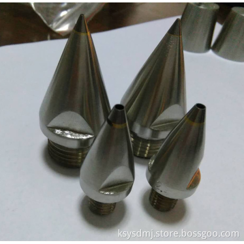 wire and cable extrusion head tips
